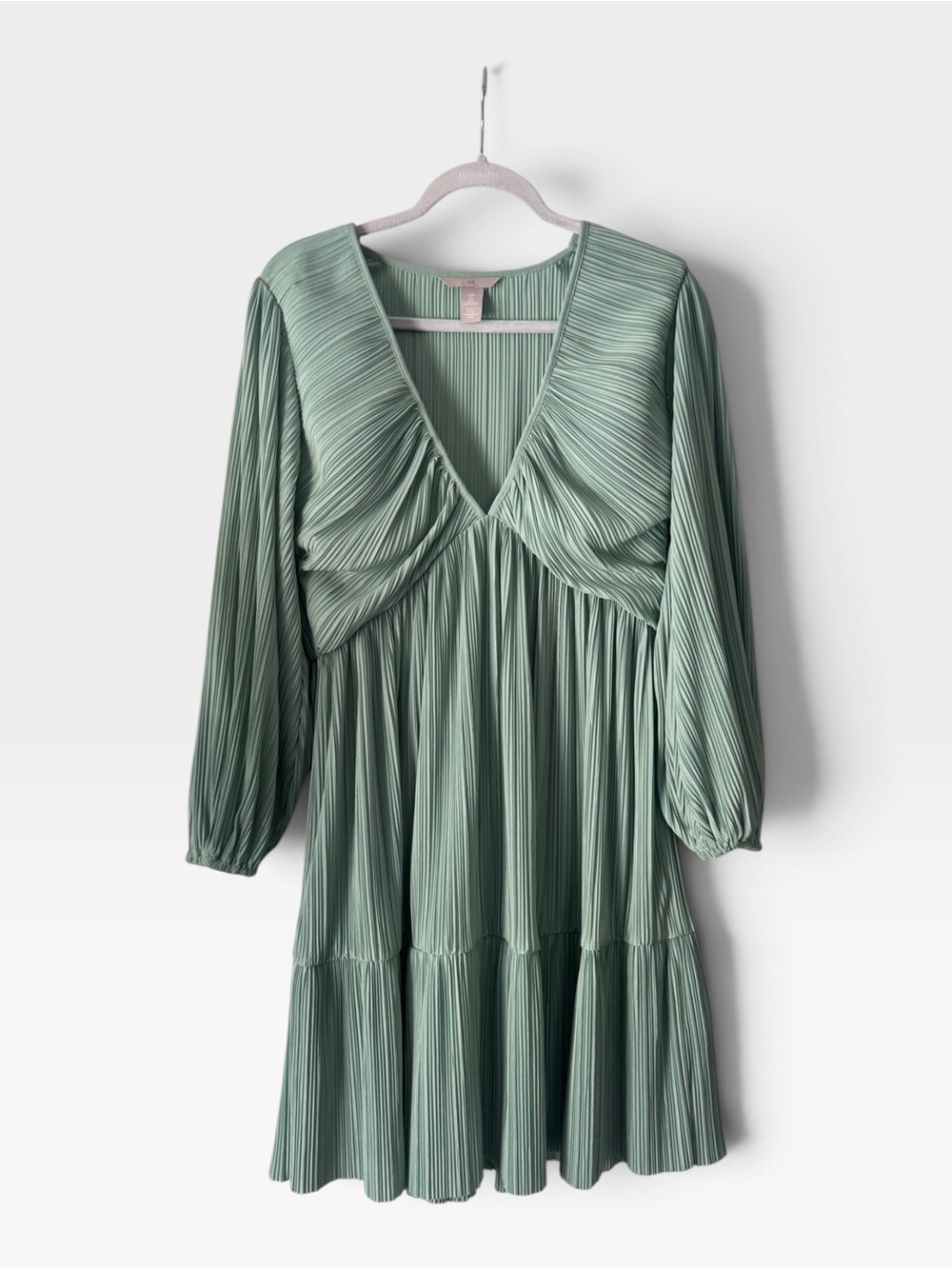 H&M Pleated V-Neck Long Sleeve Pleated Dress - Sage Green, XL